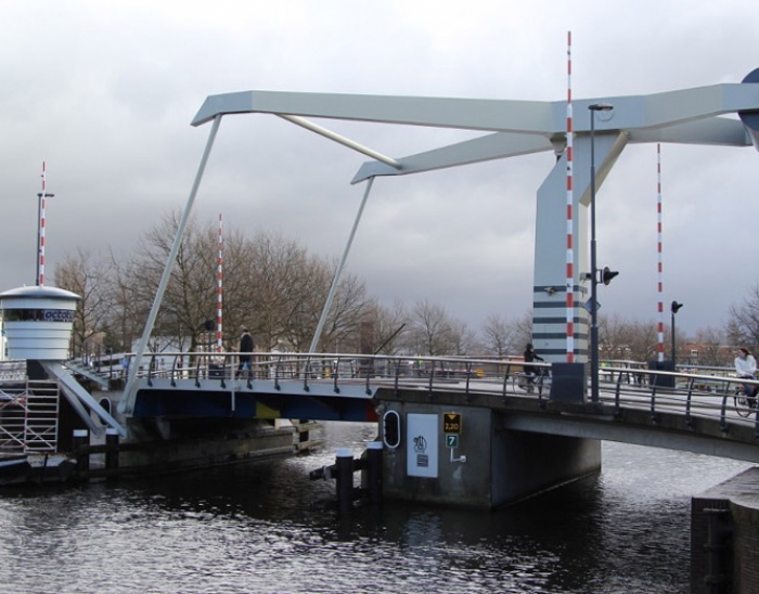 Brugwachtershuisje Haarlem geplaatst