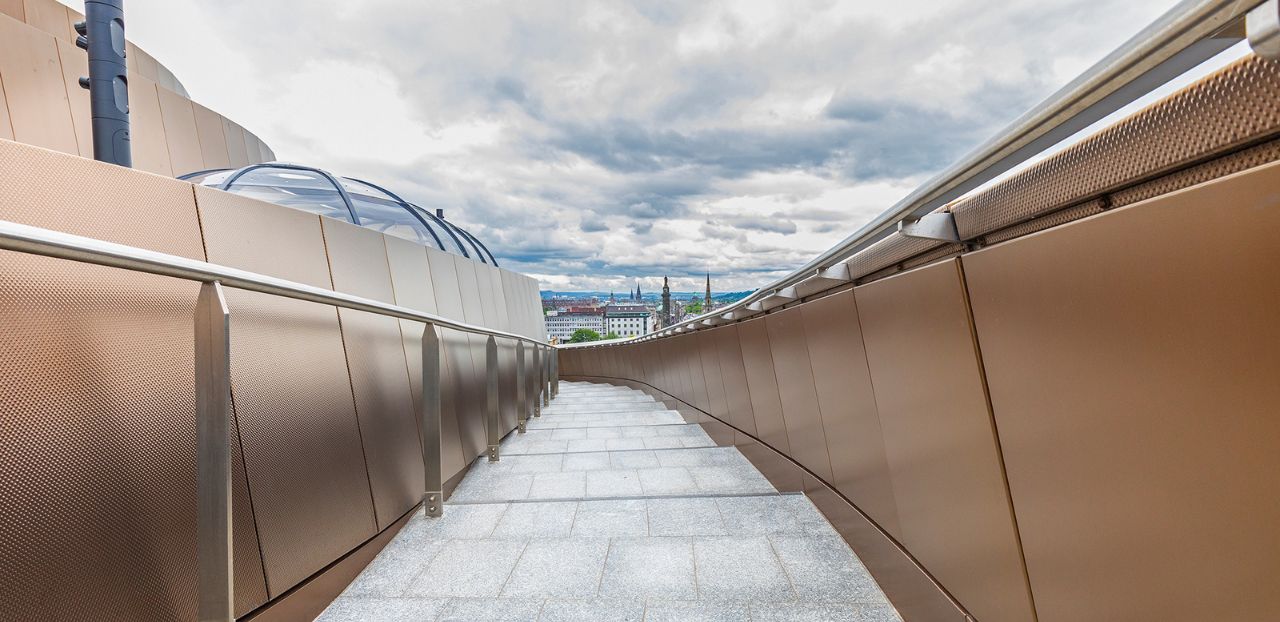 W Edinburgh - St James Quarter