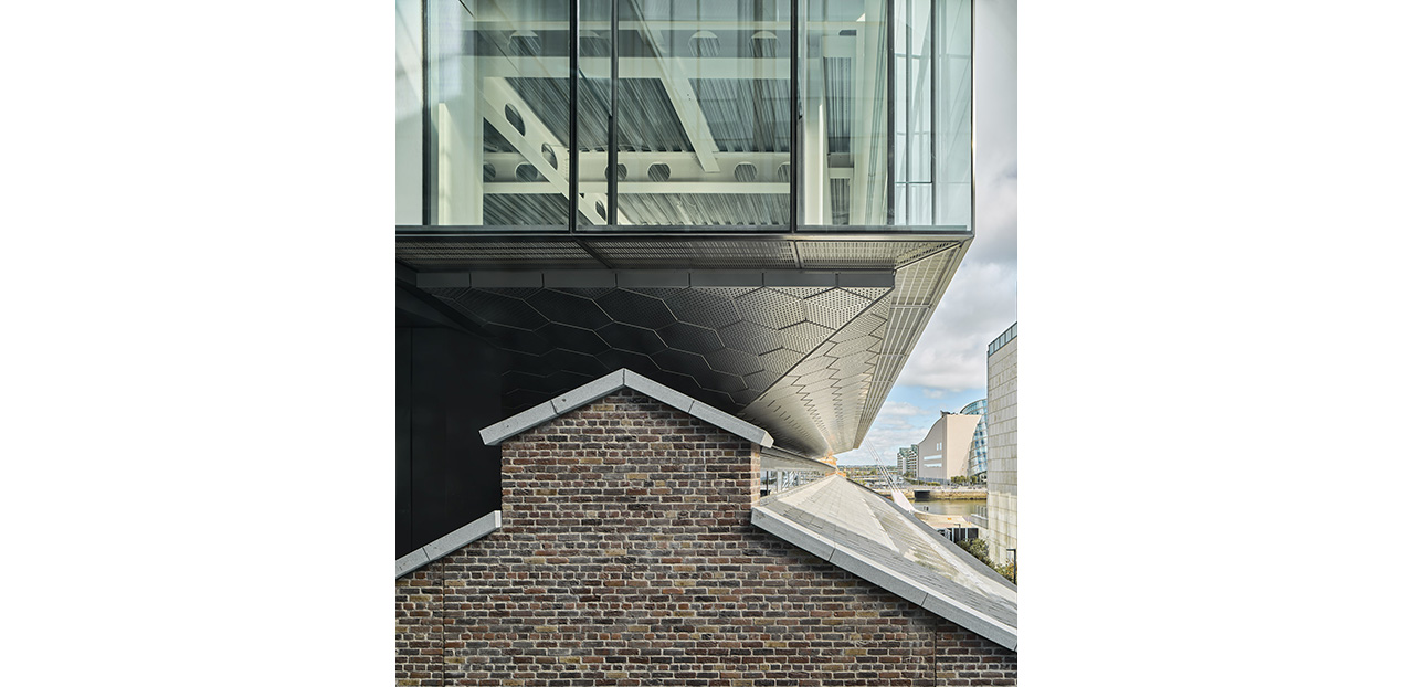 Tropical Fruit Warehouse